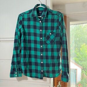American Eagle gingham plaid green flannel